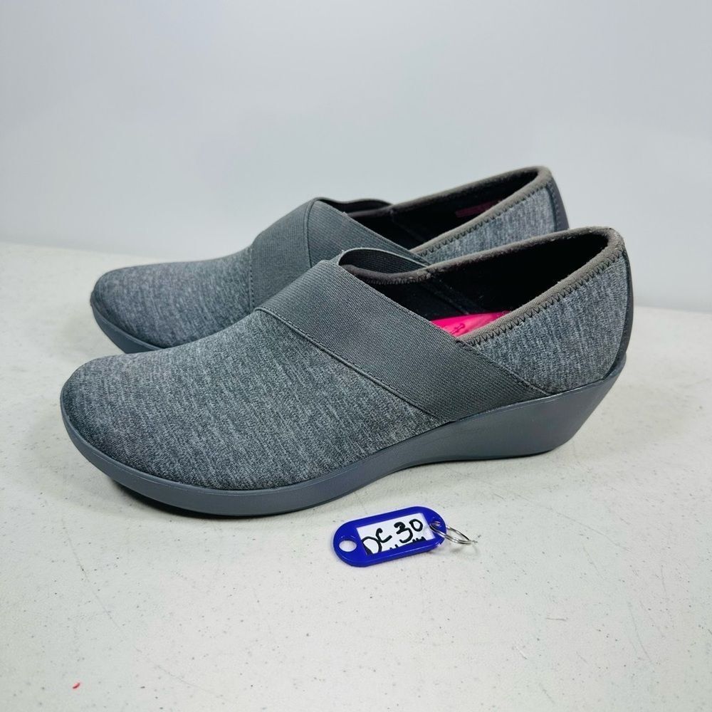 Crocs womens gray comfort wedge stretch favric shoe size 7